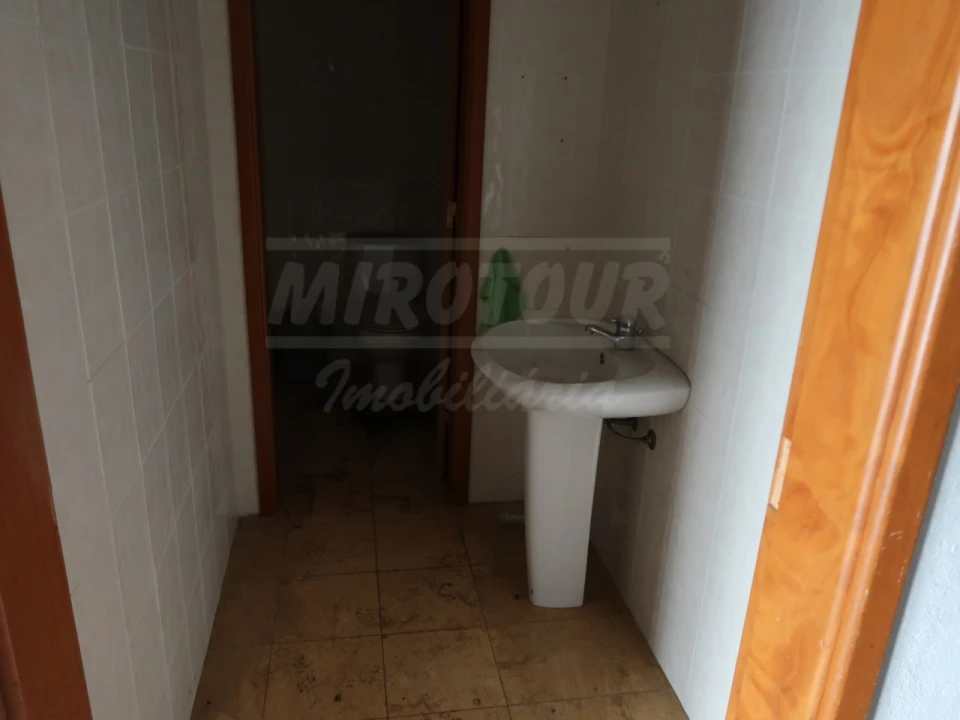 Armazém para Venda em Quinta do Anjo Foto 37