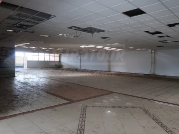 Armazém para Venda em Quinta do Anjo