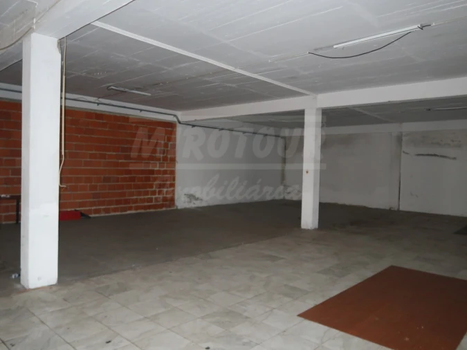 Armazém para Venda em Quinta do Anjo Foto 10
