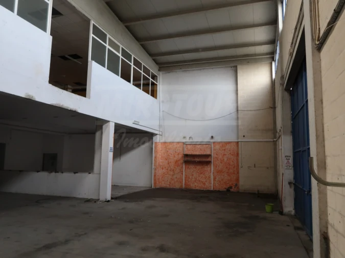 Armazém para Venda em Quinta do Anjo Foto 14