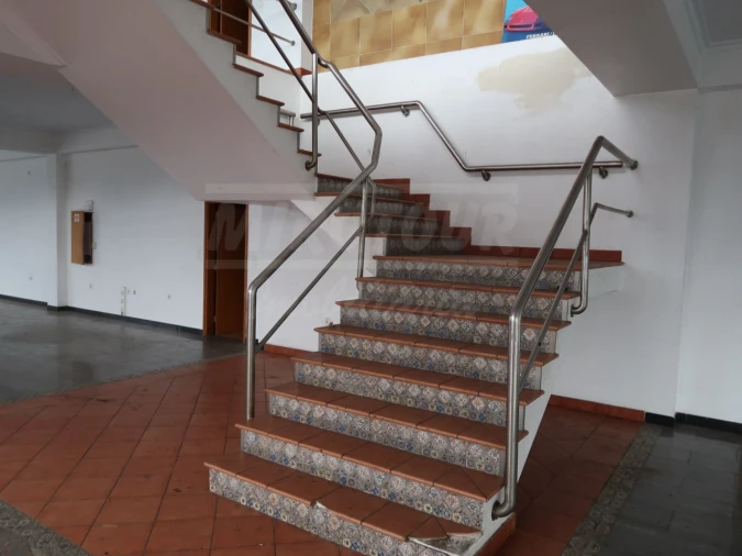 Armazém para Venda em Quinta do Anjo Foto 18