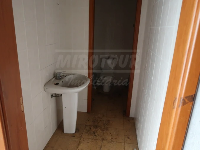 Armazém para Venda em Quinta do Anjo Foto 36