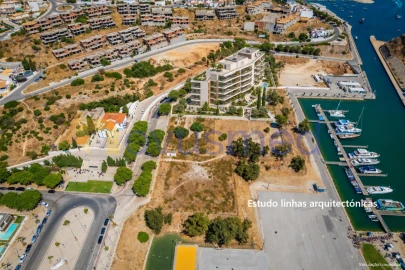 Terreno para Venda em Albufeira e Olhos de Água