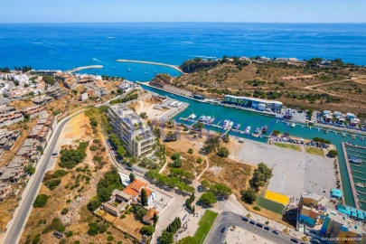 Terreno para Venda em Albufeira e Olhos de Água