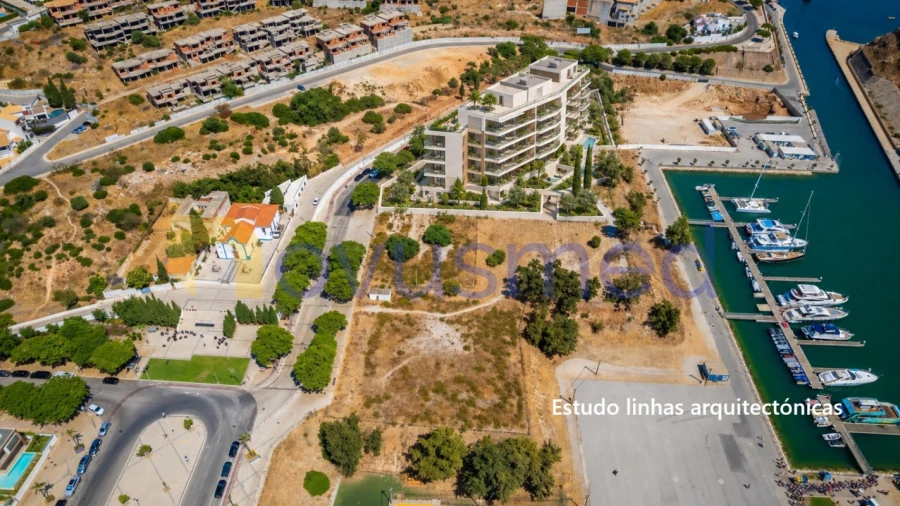 Terreno para Venda em Albufeira e Olhos de Água