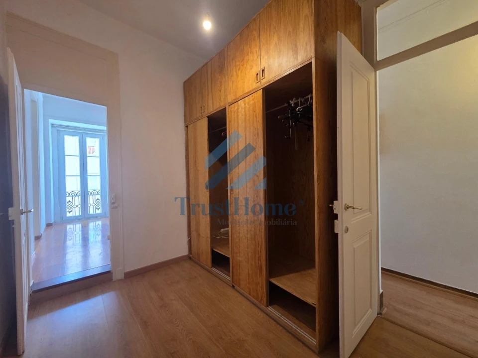 Apartamento T2 para Venda em Campo de Ourique Foto 16