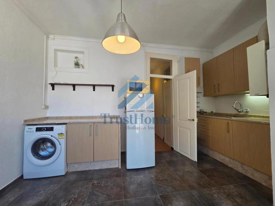 Apartamento T2 para Venda em Campo de Ourique Foto 2