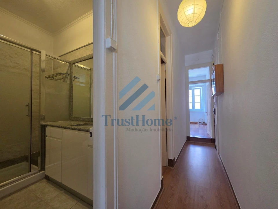 Apartamento T2 para Venda em Campo de Ourique Foto 6