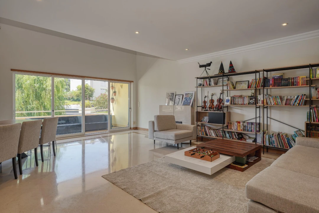Apartamento T3 para Venda em Alcabideche Foto 1