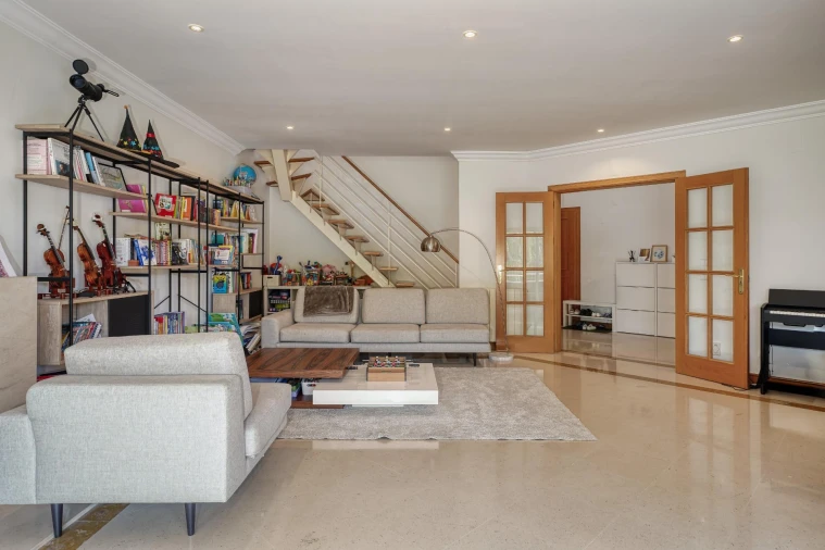 Apartamento T3 para Venda em Alcabideche Foto 4