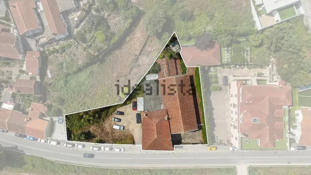 Moradia T6 para Venda em Barcelinhos Foto 39
