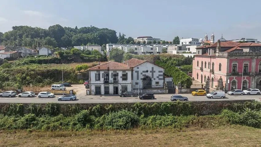 Moradia T6 para Venda em Barcelinhos Foto 35