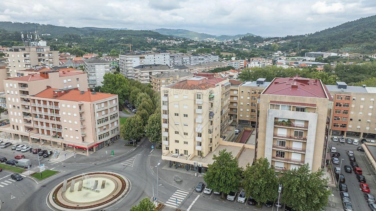 Apartamento T1 para Venda em Povoa de Lanhoso (N. Senhora do Amparo) Foto 3