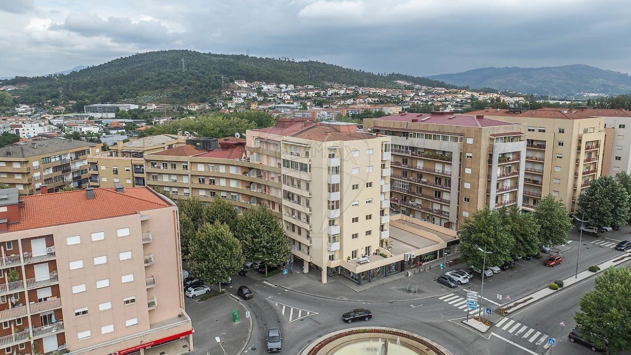 Apartamento T1 para Venda em Povoa de Lanhoso (N. Senhora do Amparo) Foto 9