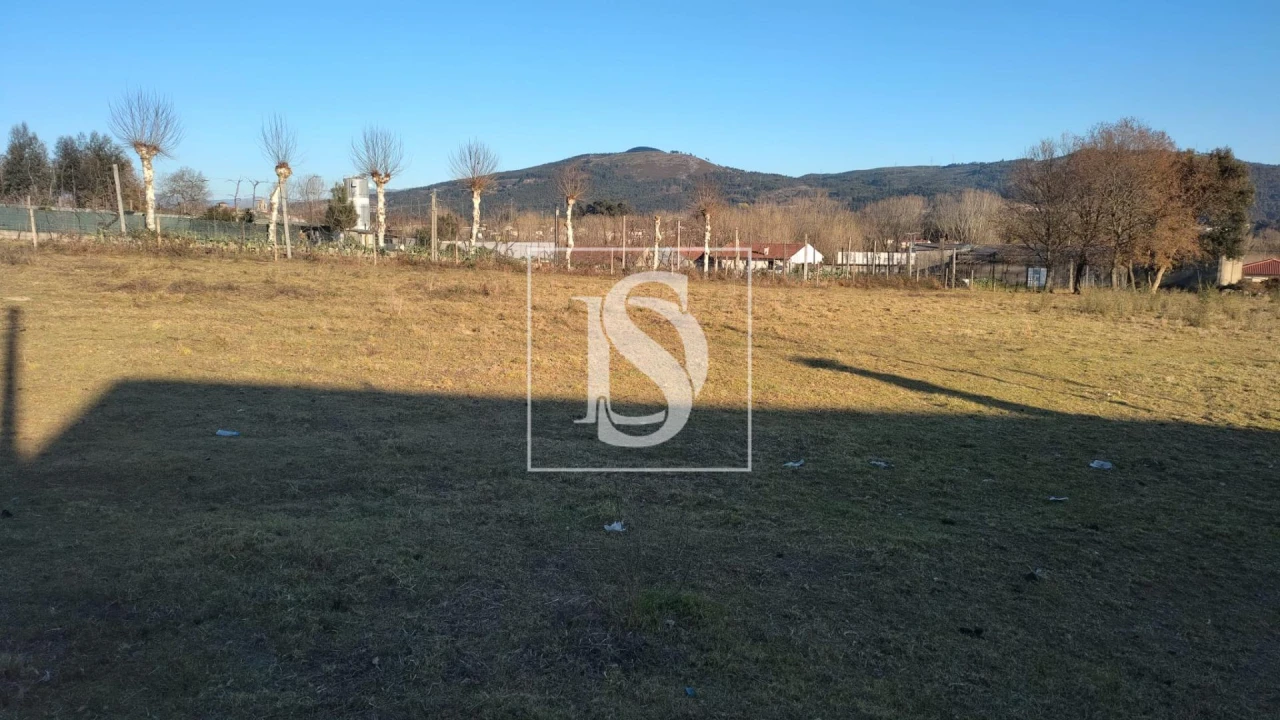 Terreno para Venda em Briteiros Santo Estêvão e Donim Foto 9