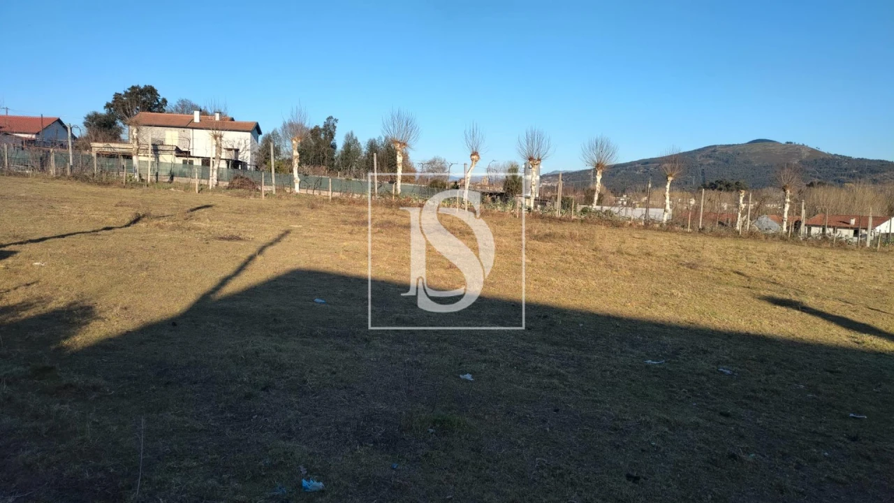 Terreno para Venda em Briteiros Santo Estêvão e Donim Foto 3