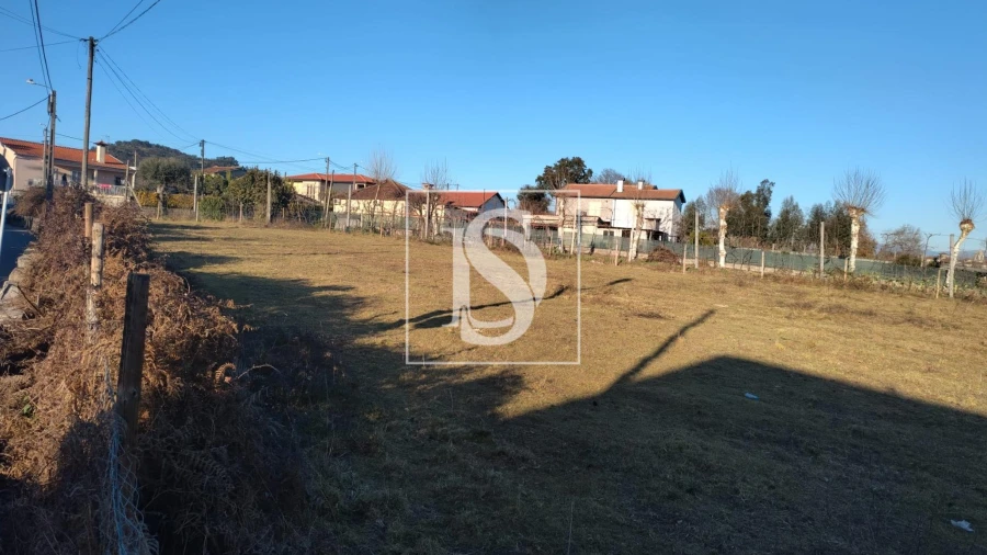 Terreno para Venda em Briteiros Santo Estêvão e Donim