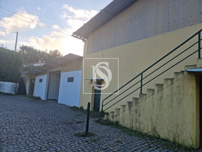 Armazém para Venda em Fermentões Foto 2