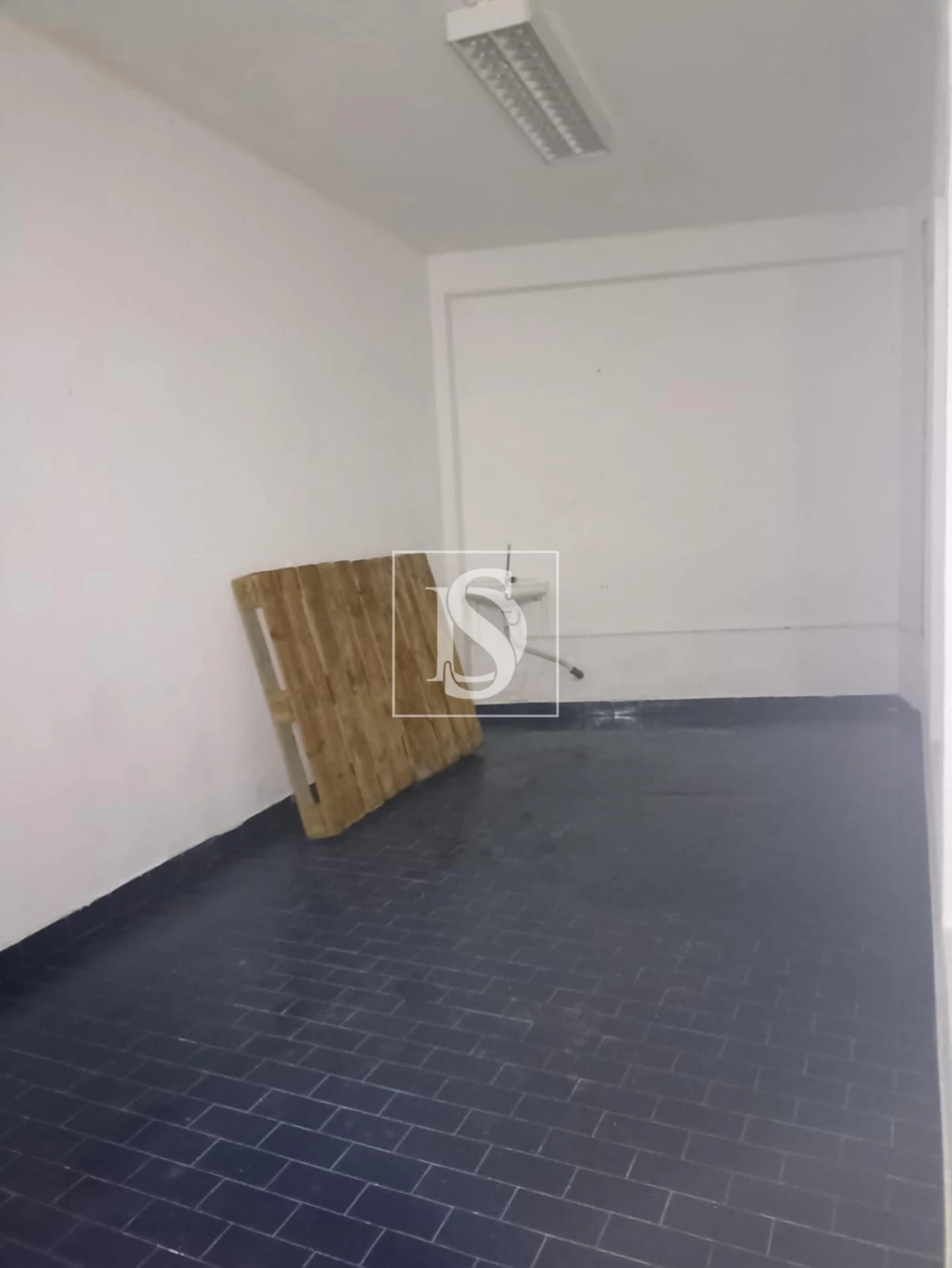Loja para Venda em Azurem Foto 1