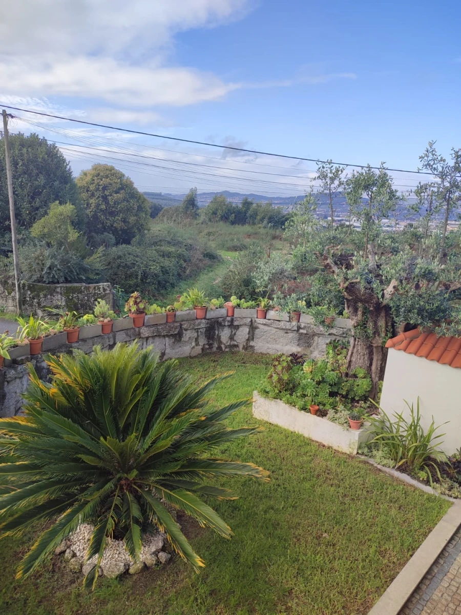 Moradia T6 para Venda em Candoso (São Martinho) Foto 9