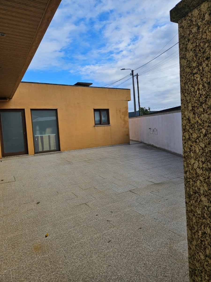 Moradia T6 para Venda em Candoso (São Martinho) Foto 10