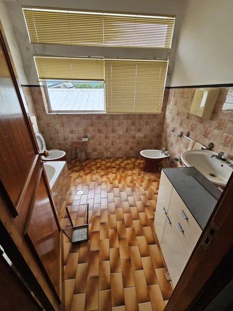 Armazém para Venda em Arões (São Romão)