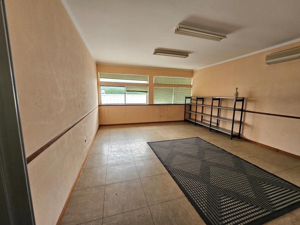 Armazém para Venda em Arões (São Romão) Foto 11