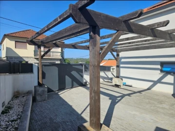 Moradia T2 para Venda em Regadas