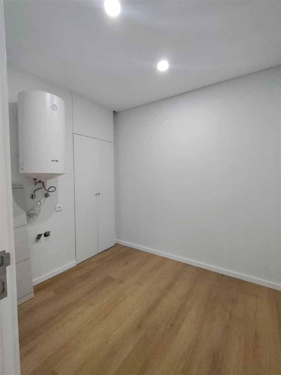 Apartamento T2 para Venda em Azurem Foto 31
