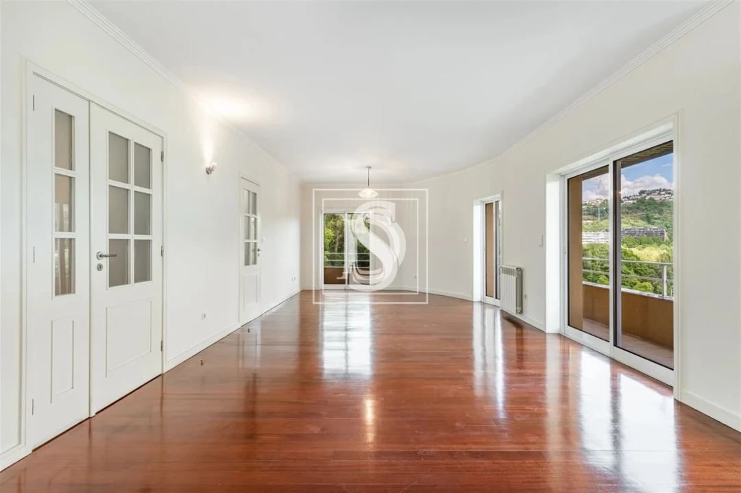 Apartamento T4 para Venda em Costa Foto 1