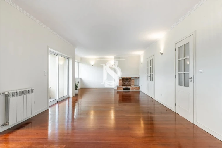 Apartamento T4 para Venda em Costa Foto 3