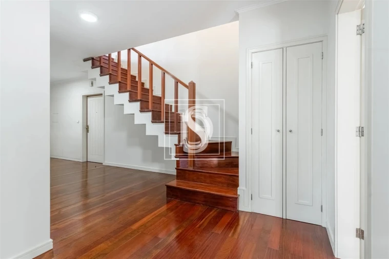 Apartamento T4 para Venda em Costa Foto 5