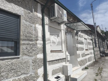 Moradia T2 para Venda em Creixomil