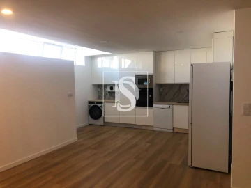 Apartamento T3 para Venda em Delães