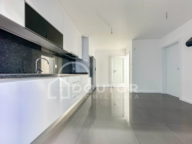 Moradia T3 para Venda em Santo Antonio Foto 13