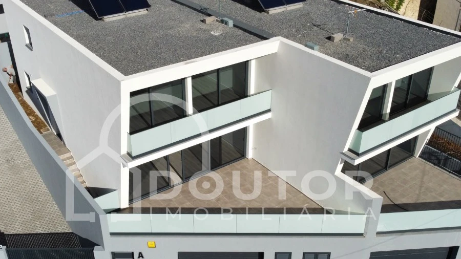 Moradia T3 para Venda em Santo Antonio