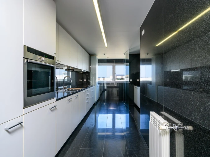 Apartamento T3 para Arrendamento em Arcozelo Foto 9
