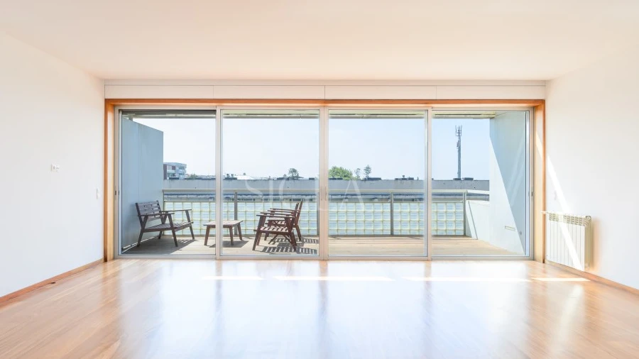 Apartamento T3 para Arrendamento em Arcozelo