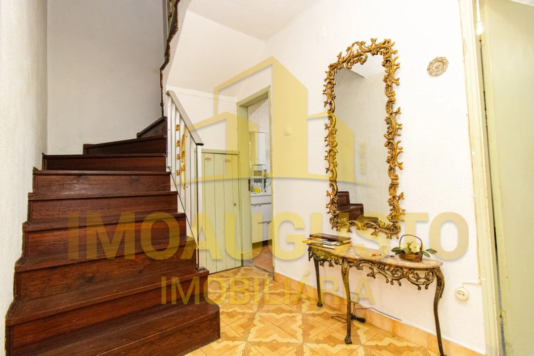 Moradia T3 para Venda em Arcozelo Foto 10
