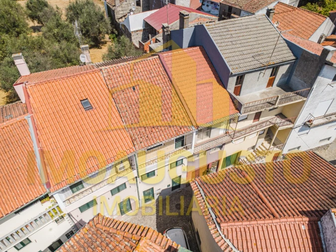 Moradia T3 para Venda em Arcozelo Foto 4