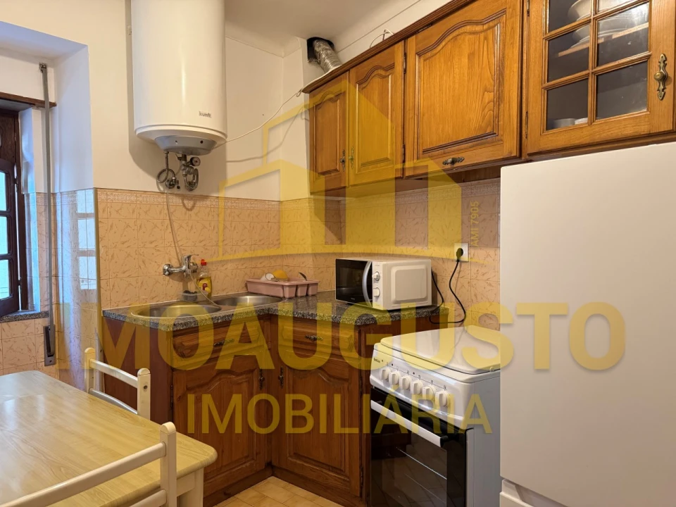 Apartamento T2 para Arrendamento em Gouveia (São Pedro e São Julião) Foto 2