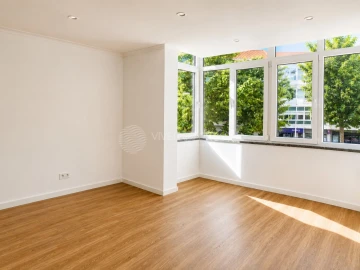 Apartamento T3 para Venda em Almada, Cova da Piedade, Pragal e Cacilhas