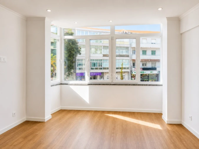 Apartamento T3 para Venda em Almada, Cova da Piedade, Pragal e Cacilhas Foto 2