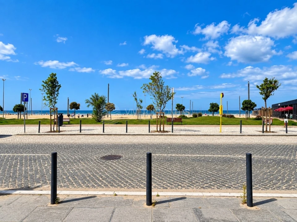 Apartamento T1 para Venda em Costa da Caparica Foto 23