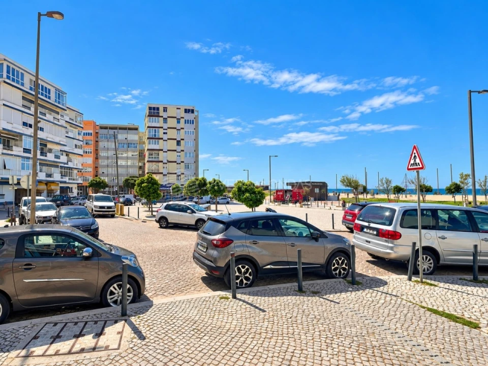 Apartamento T1 para Venda em Costa da Caparica Foto 24