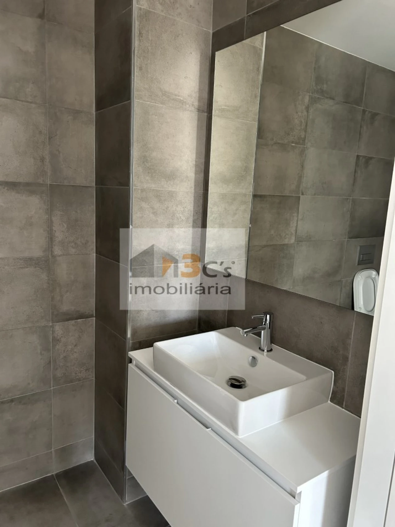 Apartamento T1 para Arrendamento em Paranhos Foto 13