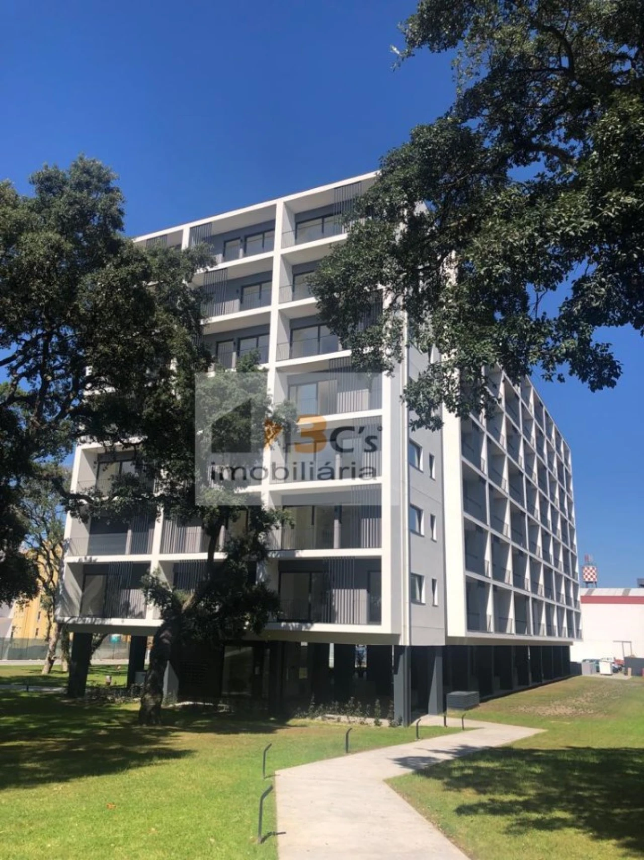 Apartamento T1 para Arrendamento em Paranhos Foto 3
