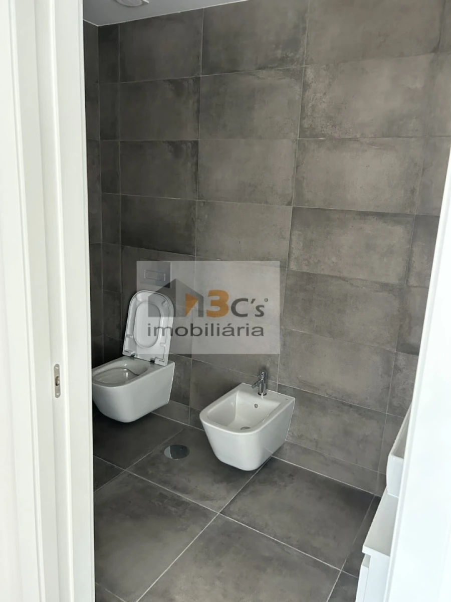 Apartamento T1 para Arrendamento em Paranhos Foto 12