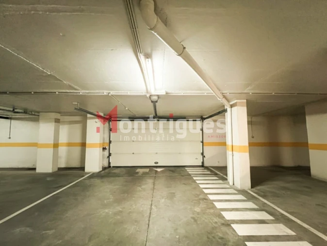 Apartamento T2 para Arrendamento em Parque das Nações Foto 16