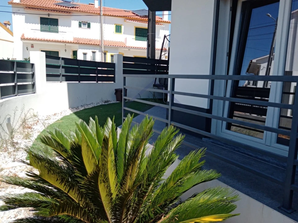Moradia T3 para Venda em Quinta do Conde Foto 16